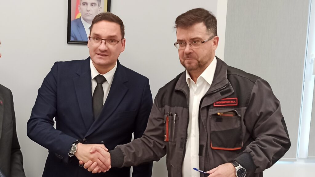 Генеральный директор ООО «Компаунд» Максим Анатольевич Просвиркин с министром сельского хозяйства, природных ресурсов и экологии Тульской области Алексеем Стёпиным